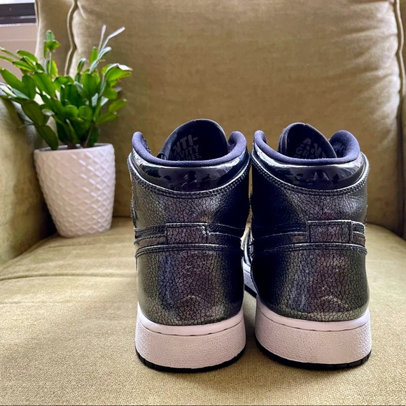 Air Jordan 1 Retro ‘Black Patent’ Anti-Gravity 👟 - Picture 6 of 9